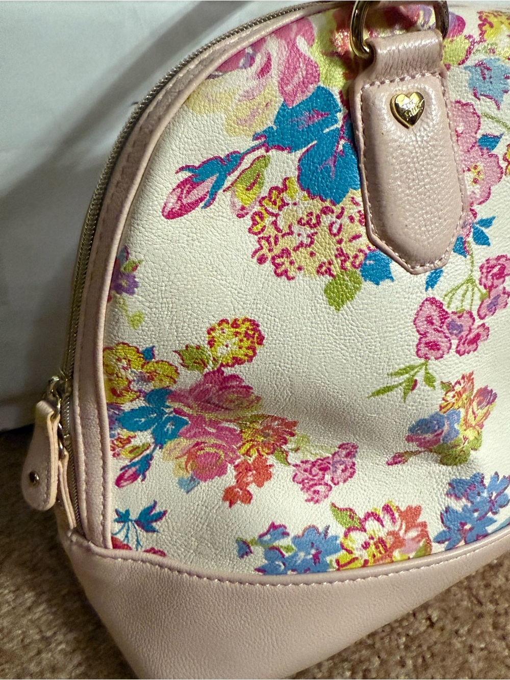 Betsy Johnson purse - Picture 13 of 16